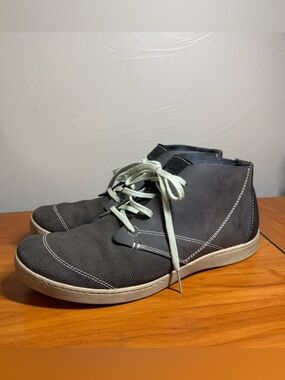 Ahnu Pier 3 Women’s Grey Leather Chukka Boots Lace Up Sneaker Style Comfort W10